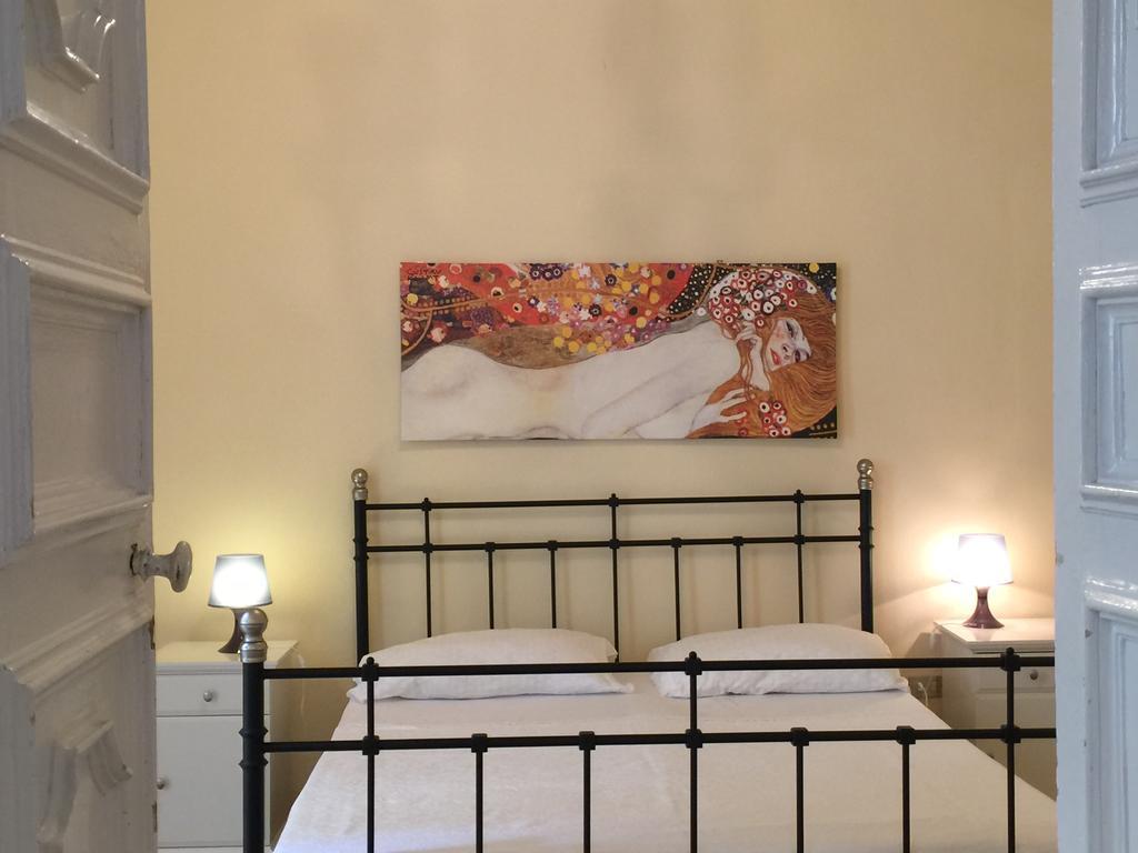 Palazzo Doxi Fontana Dimora Storica Apartment กัลลีโปลี ภายนอก รูปภาพ