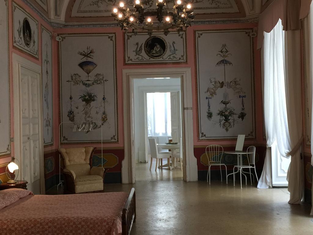 Palazzo Doxi Fontana Dimora Storica Apartment กัลลีโปลี ภายนอก รูปภาพ