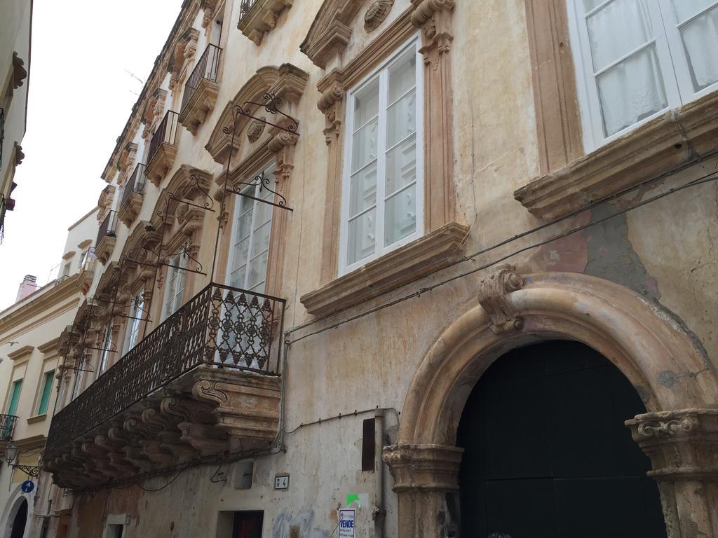Palazzo Doxi Fontana Dimora Storica Apartment กัลลีโปลี ภายนอก รูปภาพ